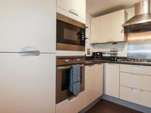 Køkken eller tekøkken på 18 Pagoda Drive + 10 billeder