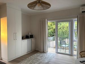 Η κουζίνα ή μικρή κουζίνα στο Golden Hillside