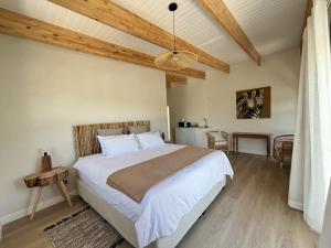 Ένα ή περισσότερα κρεβάτια σε δωμάτιο στο Golden Hillside +38 φωτογραφίες