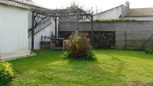 Κήπος έξω από το Le Domaine des Tourterelles Gîte Estuaire