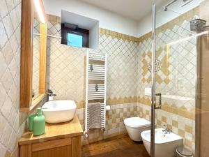 Phòng tắm tại La Casa in Piazza - Edolo +17 ảnh