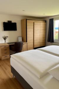 Postel nebo postele na pokoji v ubytování suite4you Erlen