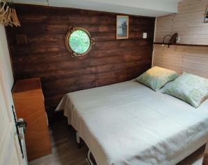 Postel nebo postele na pokoji v ubytování Péniche Canal du Midi