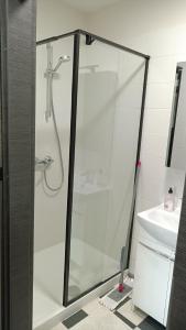 Et badeværelse på Apartamenty Rudzka