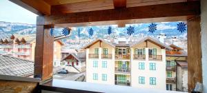 En generel udsigt til bjerge eller udsigt til bjerge taget fra lejligheden