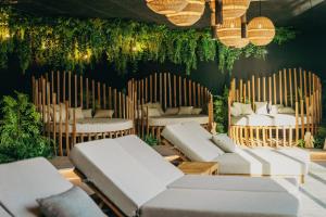 Posezení v ubytování Best Western Plus Le Roi Arthur Hôtel & Spa