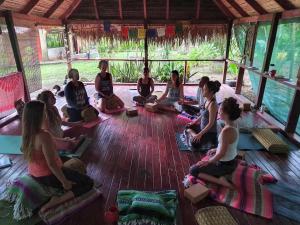 Huéspedes de Cabuya Lodge