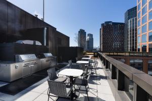 Tòa nhà nơi căn hộ tọa lạc