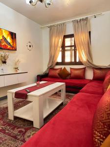 Posezení v ubytování Steps from Airport only 5 minutes ,Ideal for Travelers