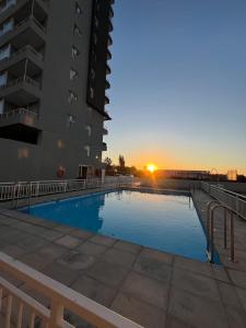 Swimmingpoolen hos eller tæt på Como en casa