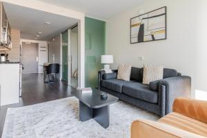 Χώρος καθιστικού στο Blueground Civic Center pool nr Civic Center Plaza SFO-2030