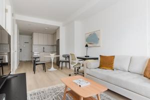 Posezení v ubytování Blueground Downtown Brooklyn rooftop nr Brooklyn Bridge NYC-2125