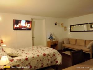 Ένα ή περισσότερα κρεβάτια σε δωμάτιο στο Monolocale zona del prosecco