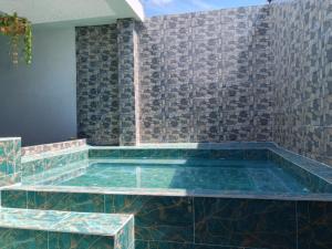 Πισίνα στο ή κοντά στο VaRI +16 φωτογραφίες