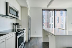 Фотография из галереи Blueground Hunter Mill District pool nr Lake Anne WDC-844 в городе Рестон