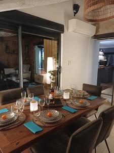 Χώρος καθιστικού στο Chambres d'Hôtes avec Spa Privatif - Le Loft Gard