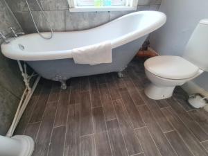 Et badeværelse på Sunderland 5 Bedroom House