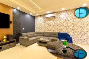 Χώρος καθιστικού στο The Hill's Stay | 3BHK Villa | Dancenter