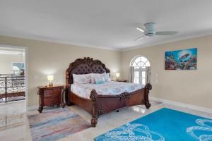 Giường trong phòng chung tại Tequila Sunrise +46 ảnh