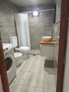 Ένα μπάνιο στο Las Carolas