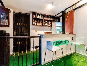 Ο χώρος του lounge ή του μπαρ στο The Mason by Trovardig