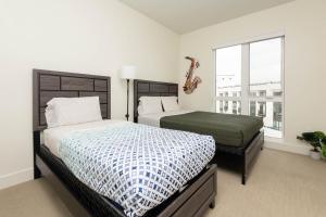 En eller flere senge i et værelse på Spacious 3Bedroom Apt close to LAX & Sofi Stadium* + 29 billeder