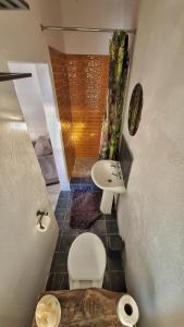 Ванная комната в The Cottage