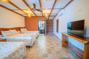 Μια τηλεόραση ή/και κέντρο ψυχαγωγίας στο Casa Las Flores