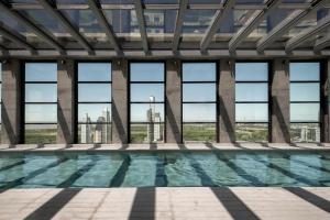 Swimmingpoolen hos eller tæt på Top Rentals Huergo 475