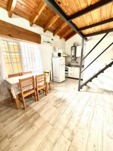 Køkken eller tekøkken på Amoblados Neuquen ALTO COMAHUE SHOPPING