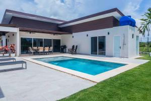 Πισίνα στο ή κοντά στο Casa Ocean with Studio -Triskele Retreat