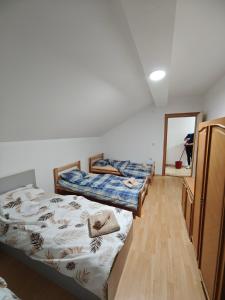 Φωτογραφία από το άλμπουμ του Čiča 1 σε Dobanovci +31 φωτογραφίες