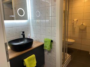 Ένα μπάνιο στο Ferienwohnungen Fellhornblick +30 φωτογραφίες