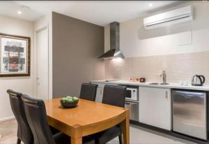 Køkken eller tekøkken på Resort Living with Pool, Golf, Bar and Dining