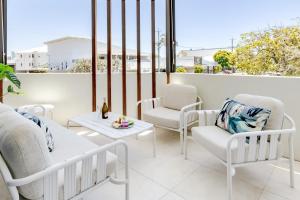 Et opholdsområde på Breathe Coolum - coastal calm, walk to everything