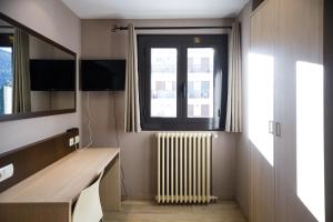 Μια τηλεόραση ή/και κέντρο ψυχαγωγίας στο Hotel Port 1730