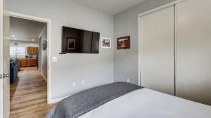 Postel nebo postele na pokoji v ubytování Mesa Hideaway