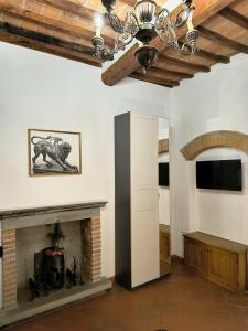 Μια τηλεόραση ή/και κέντρο ψυχαγωγίας στο La casa di Fannie