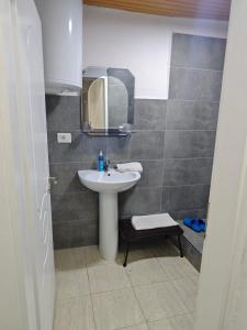 Koupelna v ubytování Center Tirana Rooms