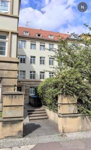 Το κτήριο όπου στεγάζεται  το διαμέρισμα