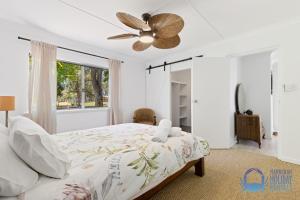 Ένα ή περισσότερα κρεβάτια σε δωμάτιο στο The Treehouse in Greenfields Mandurah