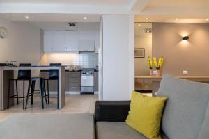 Kuchyň nebo kuchyňský kout v ubytování BT Homes - Mar del Plata, Av Colon