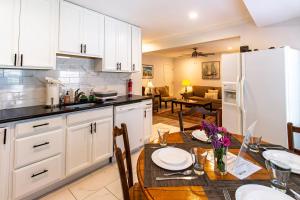 Η κουζίνα ή μικρή κουζίνα στο FIFA 2026 Sanctuary - Prime Spot +8 φωτογραφίες