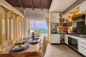 Кухня или мини-кухня в Increíble ático de lujo con impresionantes vistas
