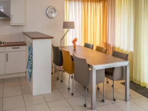 Φωτογραφία από το άλμπουμ του Stylish Villa by the Lake σε Heel +32 φωτογραφίες