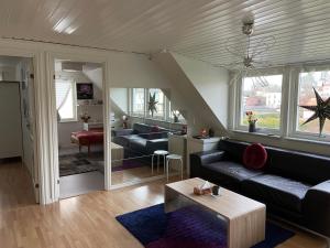 Posezení v ubytování Spacious Modern Villa, Near Nature in Stuvsta