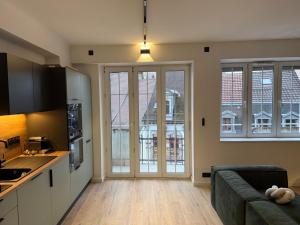 Η κουζίνα ή μικρή κουζίνα στο Slate +17 φωτογραφίες