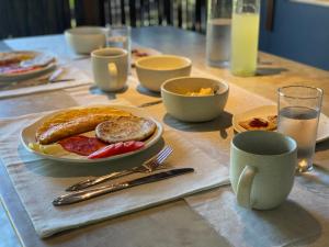 Еда / где поесть недалеко от of country house