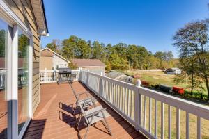 Μπαλκόνι ή βεράντα στο 4 Seasons of Fun! Walhalla Home with Spacious Yard!