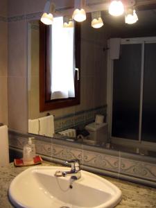 Koupelna v ubytování Casa La Abadía